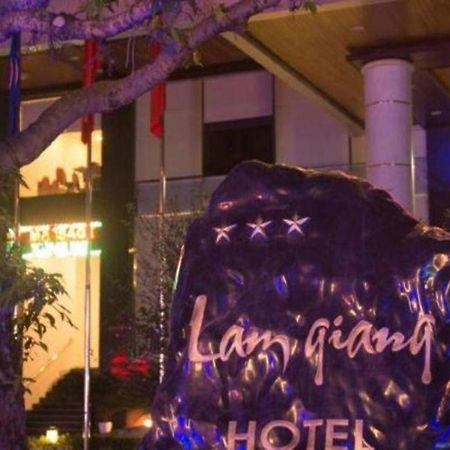 Lam Giang Hotel Вінь Екстер'єр фото