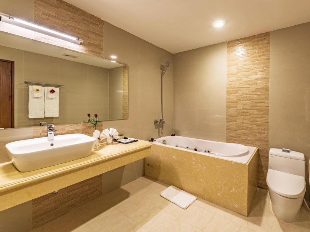Lam Giang Hotel Вінь Екстер'єр фото