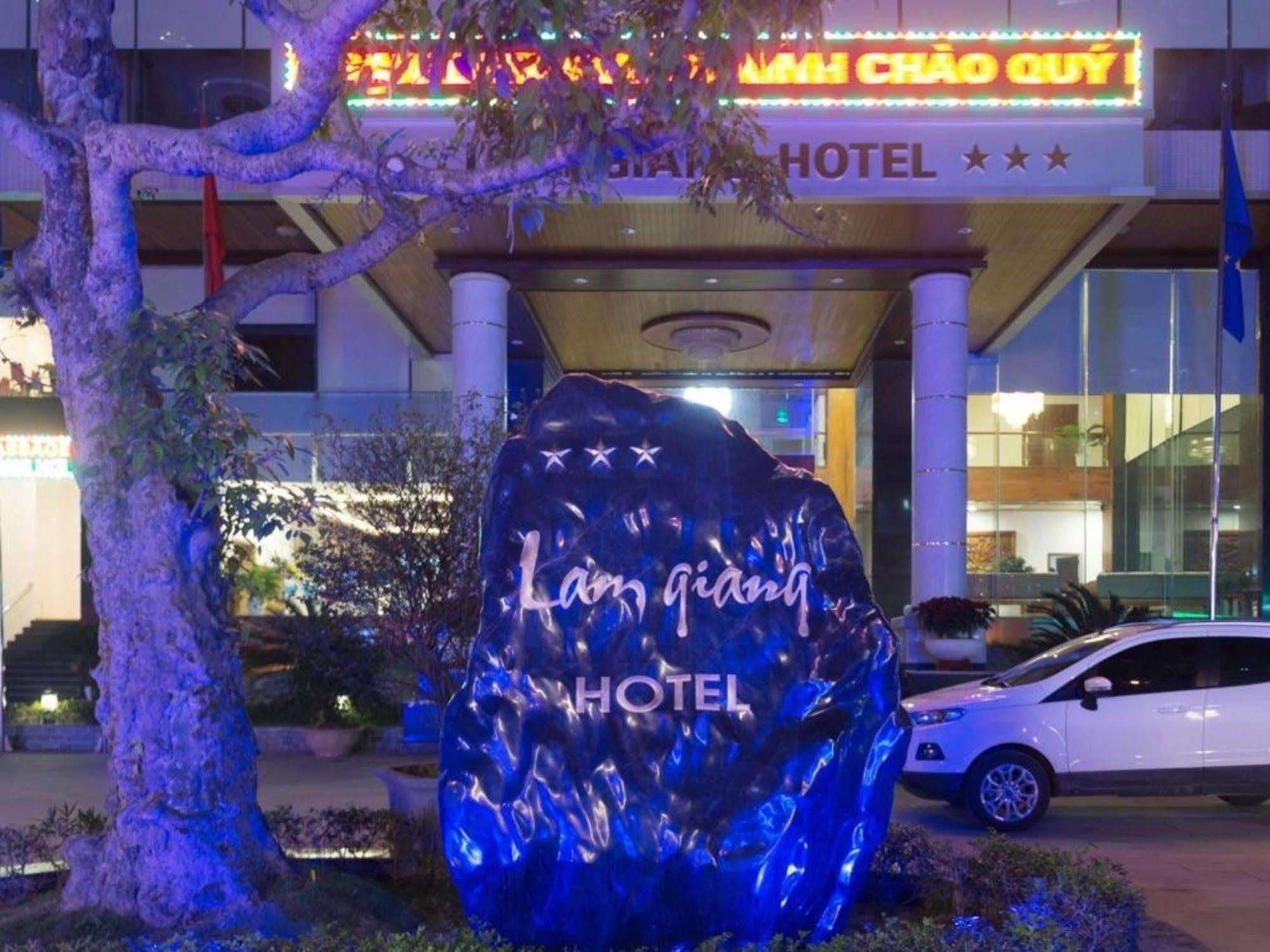Lam Giang Hotel Вінь Екстер'єр фото
