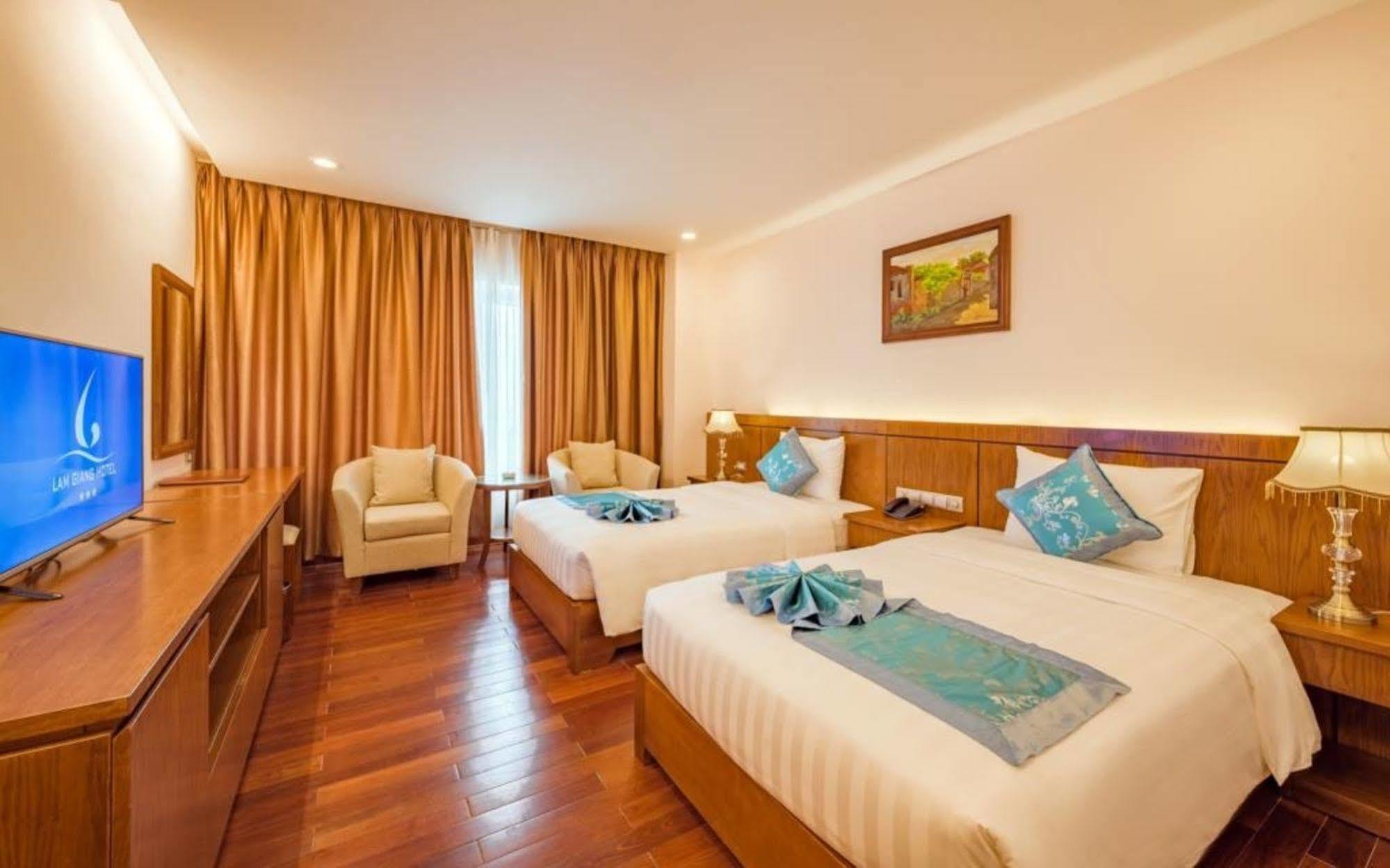 Lam Giang Hotel Вінь Екстер'єр фото